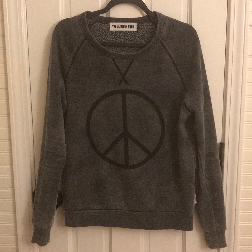 Peace sign crew neck